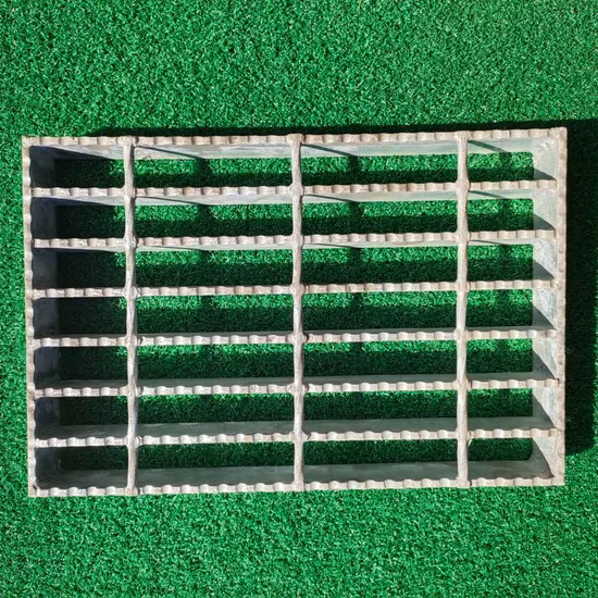 Walking Way Steel Pane/Stainless Steel Panel/Gully Cover Steel Grating /Serrated Bar Steel Grating